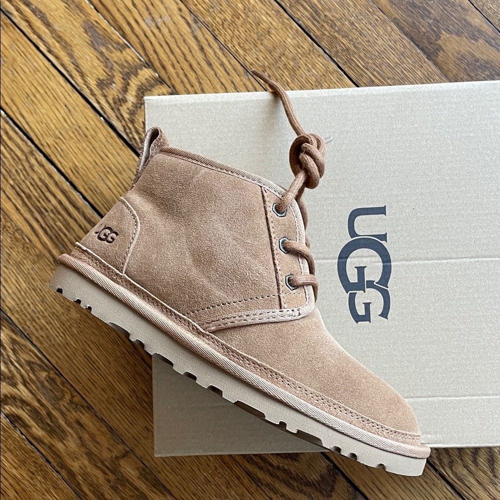Ugg Neumel Chestnut Laceup sz 5 NEW